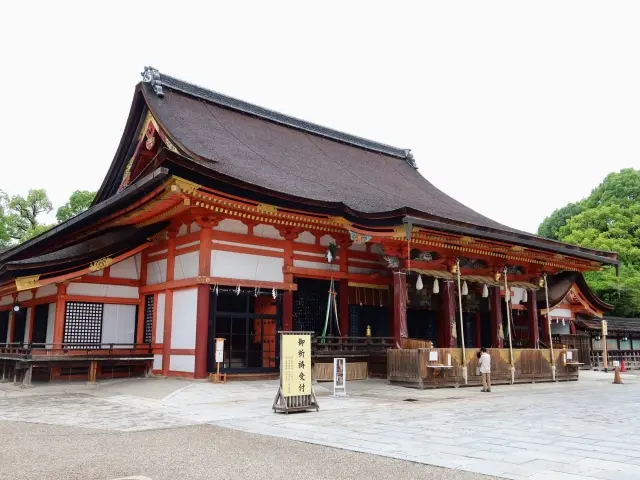 青龍石の場所は八坂神社の境内のどこにある？