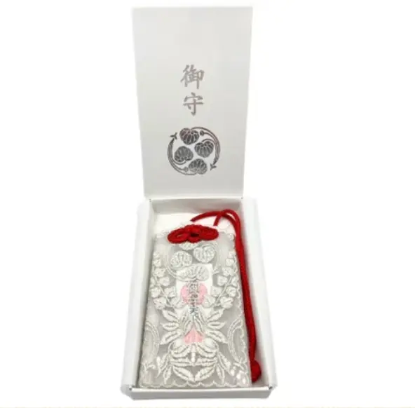 レースや水守など本宮のお守り